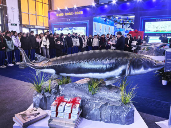 我国首部反映长江水生生物保护科普丛书在京发布